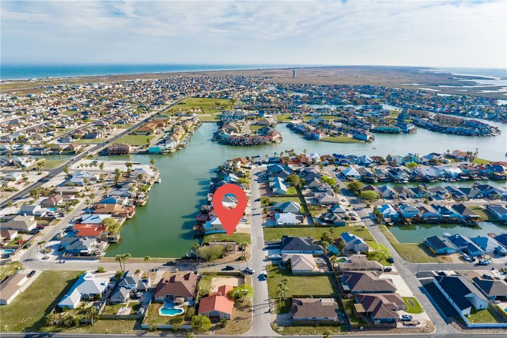 15318 Dasmarinas Dr, Corpus Christi, TX 78418 — photo 4