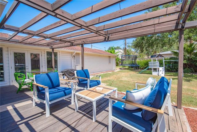 3302 Manitou St, Corpus Christi, TX 78411