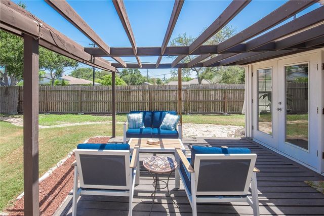 3302 Manitou St, Corpus Christi, TX 78411