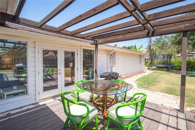 3302 Manitou St, Corpus Christi, TX 78411