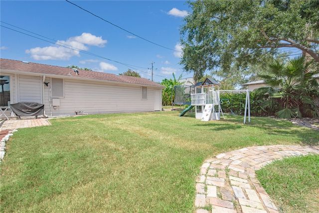 3302 Manitou St, Corpus Christi, TX 78411