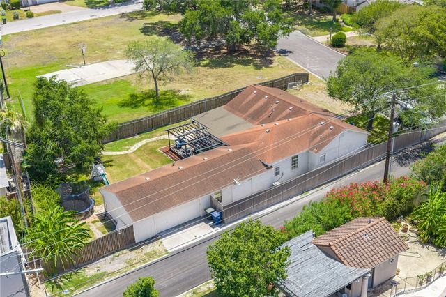 3302 Manitou St, Corpus Christi, TX 78411