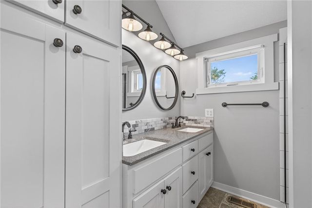 25406 E 267th Street, Harrisonville, MO 64701