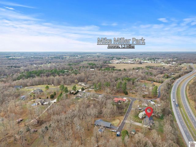 51 Hook Lane, Benton, KY 42025