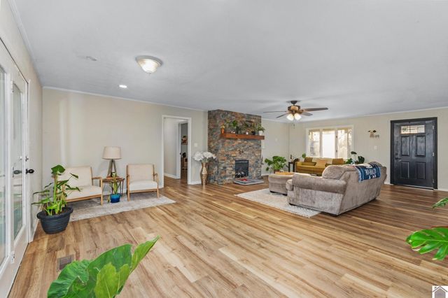 51 Hook Lane, Benton, KY 42025