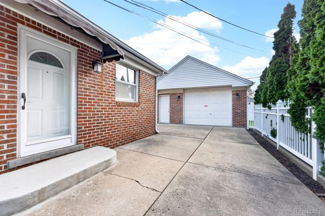 2315 19th Street, Wyandotte, MI 48192