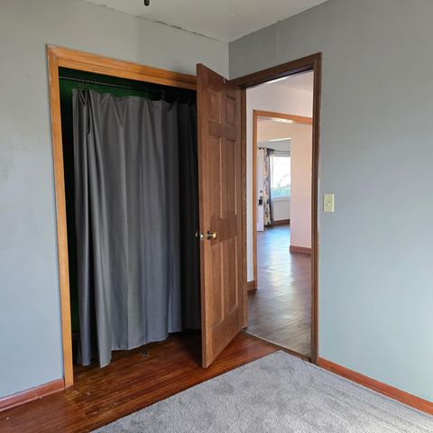 409 S 1st Street, Marshall, MN 56258