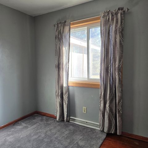 409 S 1st Street, Marshall, MN 56258