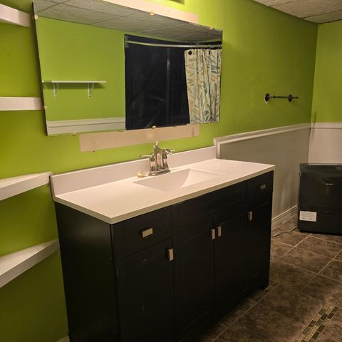 409 S 1st Street, Marshall, MN 56258