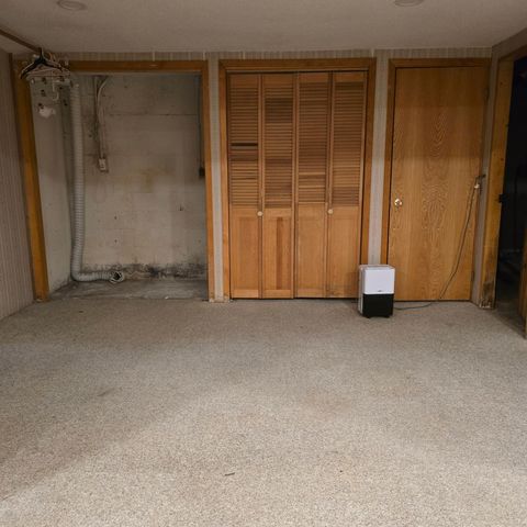 409 S 1st Street, Marshall, MN 56258