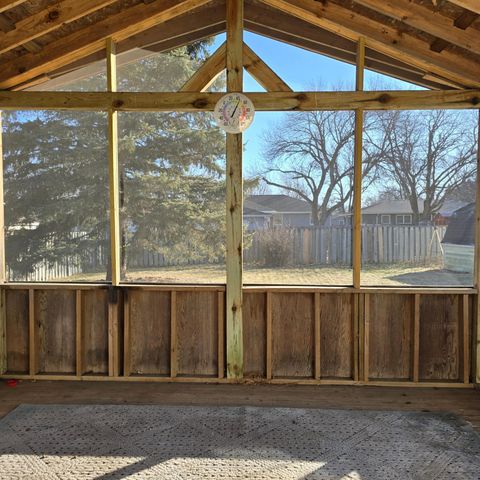 409 S 1st Street, Marshall, MN 56258