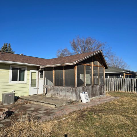 409 S 1st Street, Marshall, MN 56258