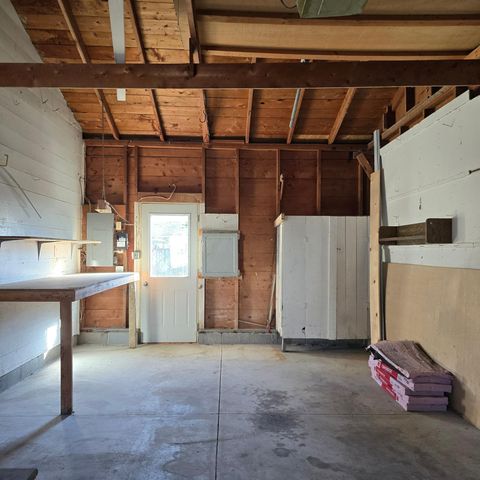 409 S 1st Street, Marshall, MN 56258