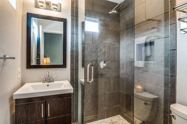 4104 N Hall Street 330, Dallas, TX 75219