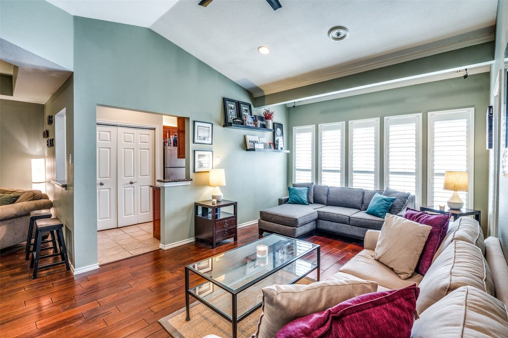 4104 N Hall Street 330, Dallas, TX 75219