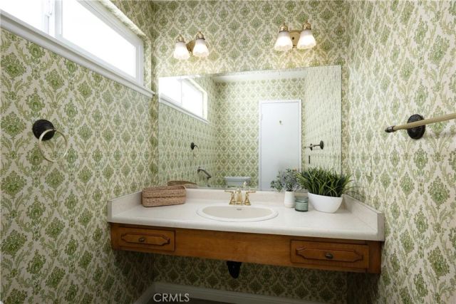 5071 Cambridge, Westminster, CA 92683