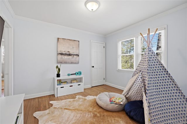 294 Murray Avenue, Larchmont, NY 10538