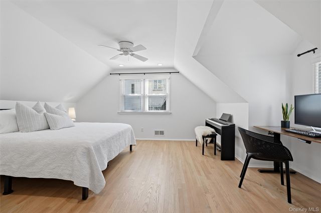 294 Murray Avenue, Larchmont, NY 10538