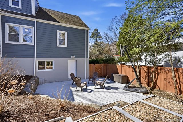 294 Murray Avenue, Larchmont, NY 10538