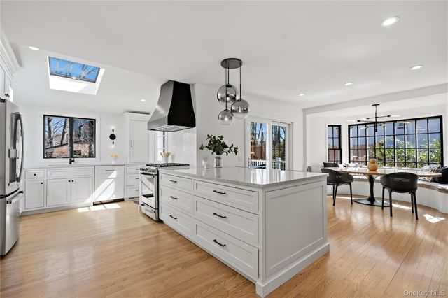 294 Murray Avenue, Larchmont, NY 10538