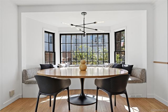 294 Murray Avenue, Larchmont, NY 10538