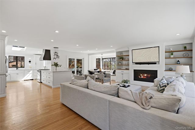 294 Murray Avenue, Larchmont, NY 10538