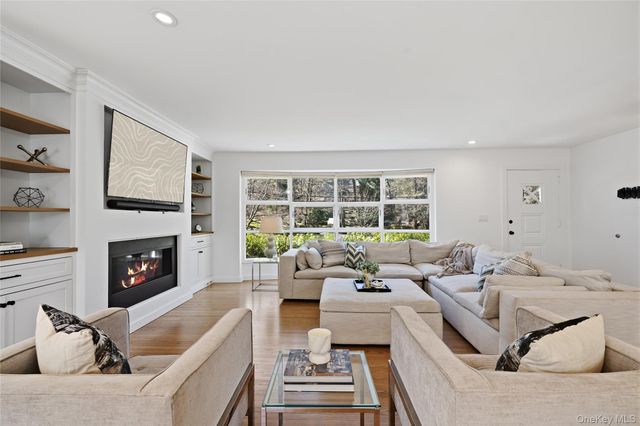 294 Murray Avenue, Larchmont, NY 10538