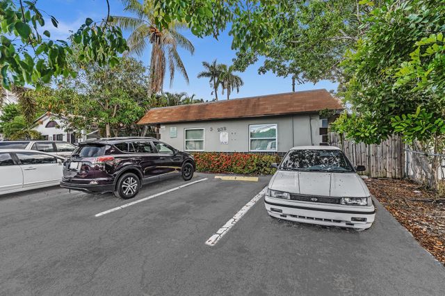 232 SE 9th Avenue 2, Pompano Beach, FL 33060