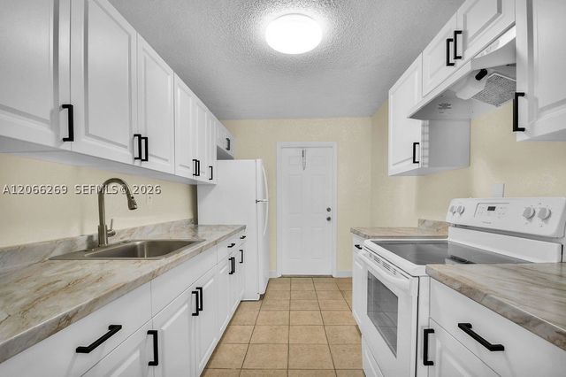 18947 NW 45th Ave 1, Miami Gardens, FL 33055