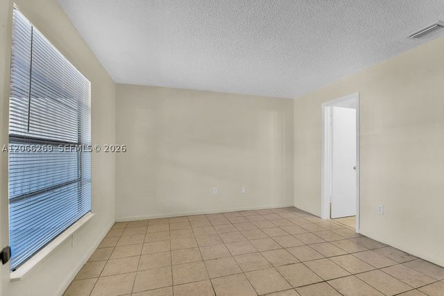 18947 NW 45th Ave 1, Miami Gardens, FL 33055
