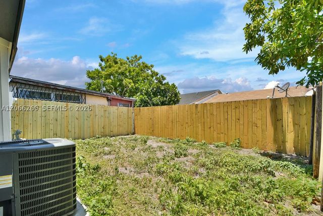 18947 NW 45th Ave 1, Miami Gardens, FL 33055