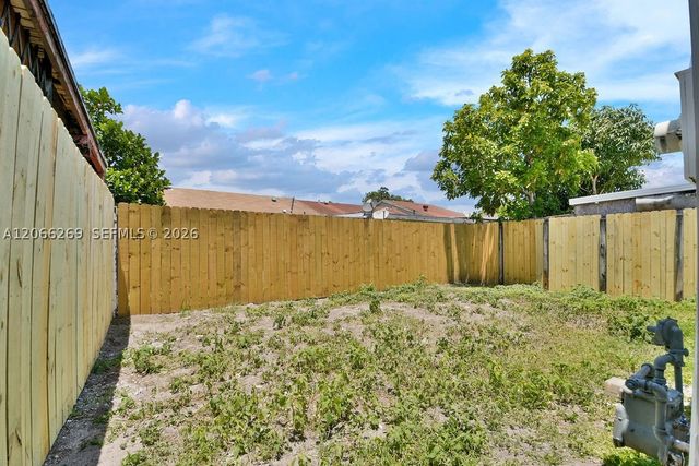 18947 NW 45th Ave 1, Miami Gardens, FL 33055