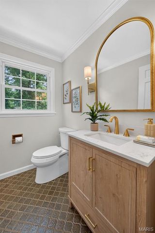 12529 Windmoor Place, Town And Country, MO 63131