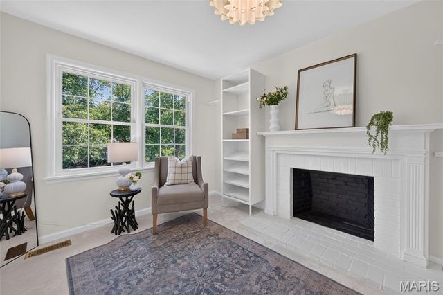 12529 Windmoor Place, Town And Country, MO 63131