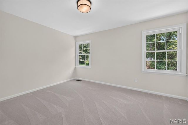 12529 Windmoor Place, Town And Country, MO 63131