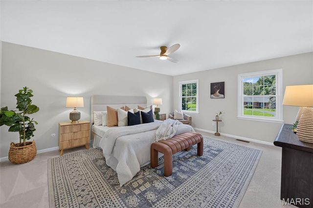 12529 Windmoor Place, Town And Country, MO 63131