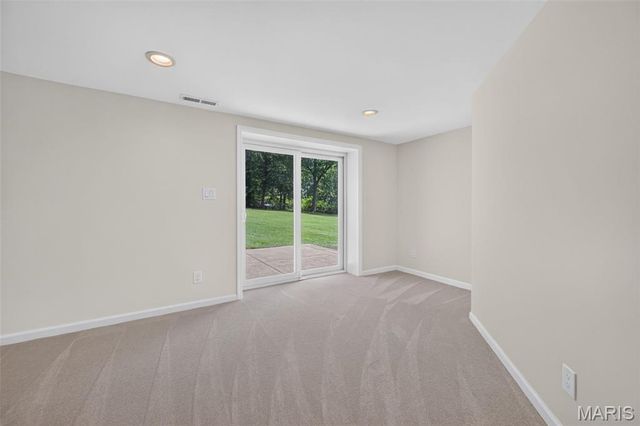 12529 Windmoor Place, Town And Country, MO 63131