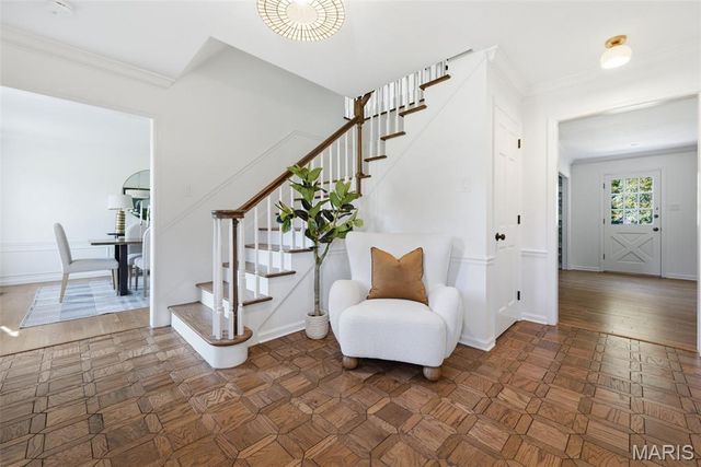 12529 Windmoor Place, Town And Country, MO 63131