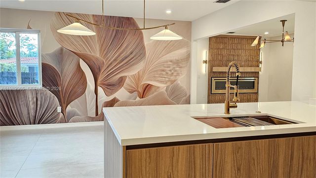 2365 SW 21st Ave, Miami, FL 33145