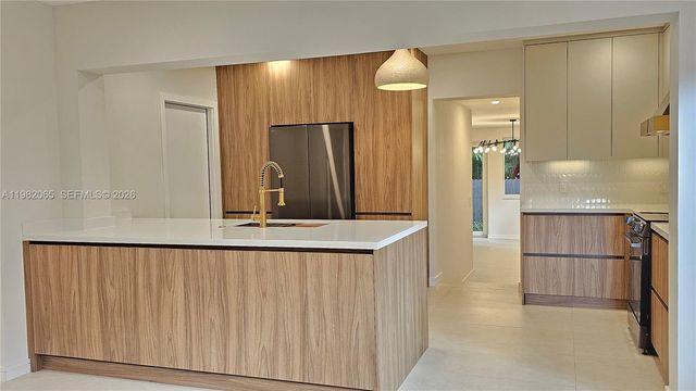 2365 SW 21st Ave, Miami, FL 33145