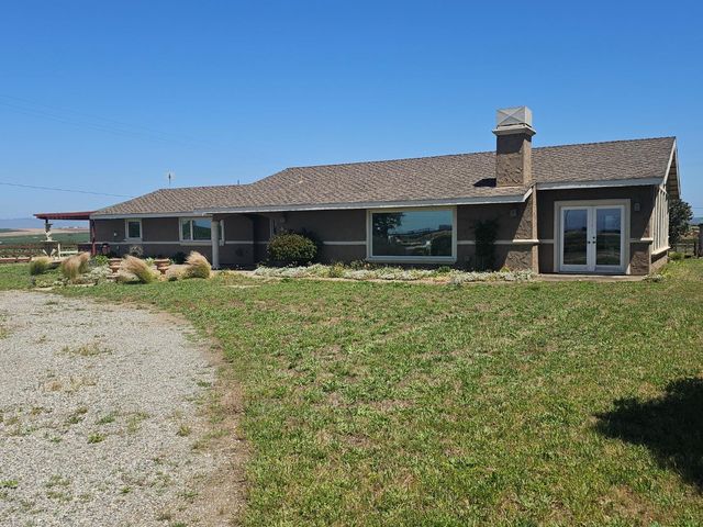 260 Giberson Road, Moss Landing, CA 95039