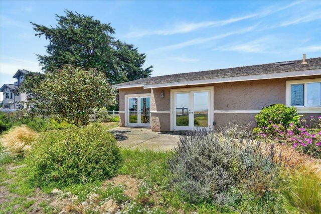 260 Giberson Road, Moss Landing, CA 95039