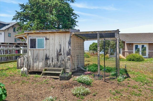 260 Giberson Road, Moss Landing, CA 95039