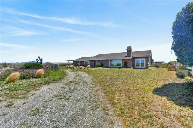 260 Giberson Road, Moss Landing, CA 95039