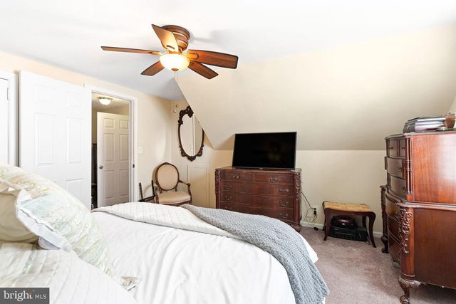 553 W KINGS HWY, Audubon, NJ 08106