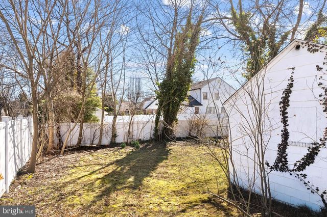 553 W KINGS HWY, Audubon, NJ 08106