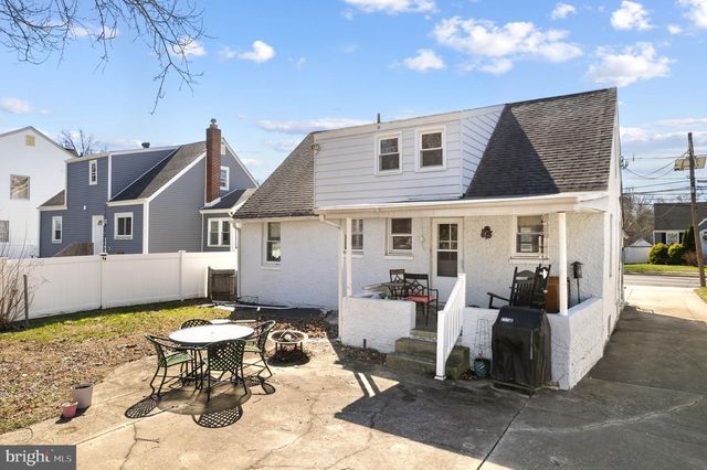 553 W KINGS HWY, Audubon, NJ 08106