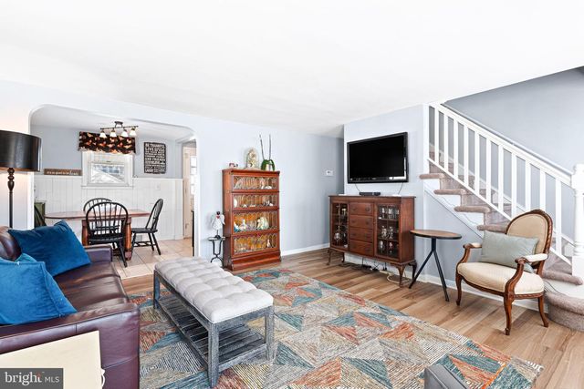 553 W KINGS HWY, Audubon, NJ 08106