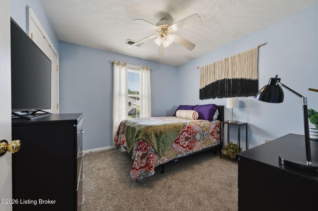 885 Hayden School Rd, Elizabethtown, KY 42701
