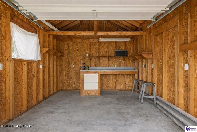 885 Hayden School Rd, Elizabethtown, KY 42701